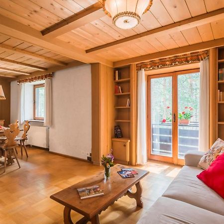 Residence Alice Nel Paese Dell' Armentarola San Cassiano  Zewnętrze zdjęcie